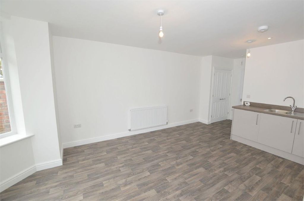 Property photo 3 of 10 5Hpmkpjg6Uqx_Btapogu8dV1Rno.Jpg