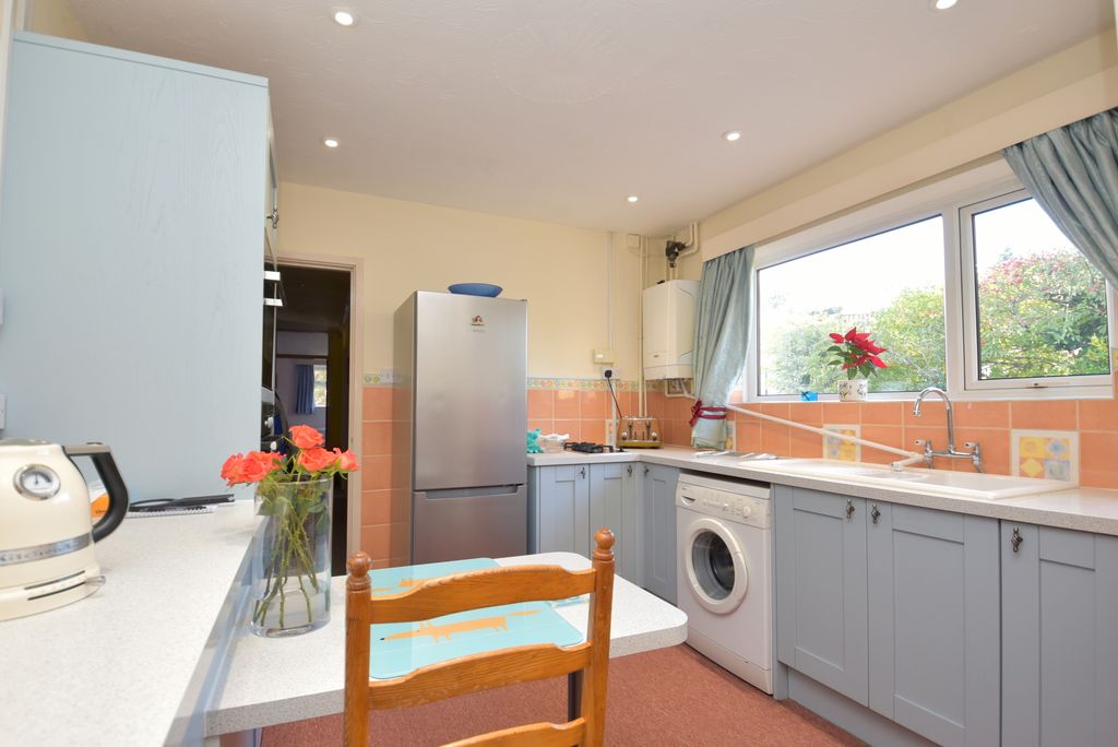 Property photo 3 of 14 Picture 3