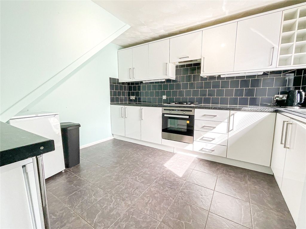 Property photo 2 of 22 Picture No. 06