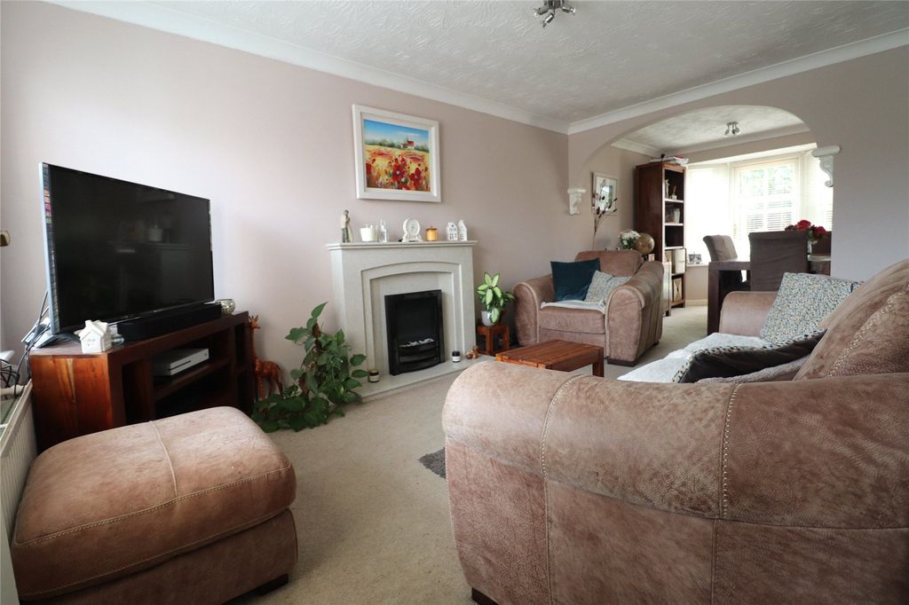 Property photo 3 of 26 Picture No. 11
