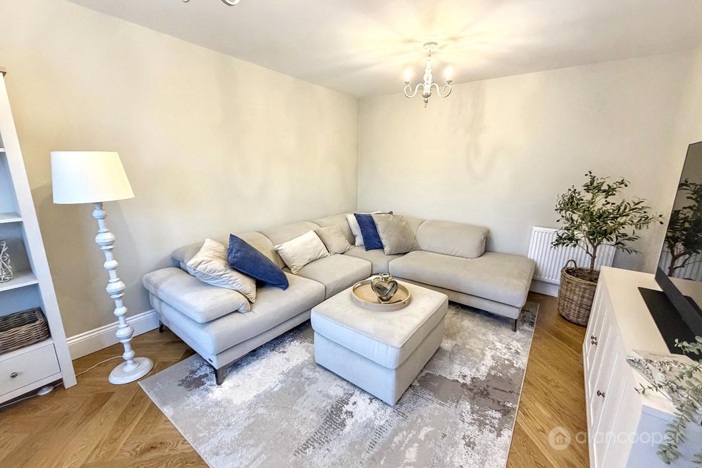 Property photo 3 of 20 4913815