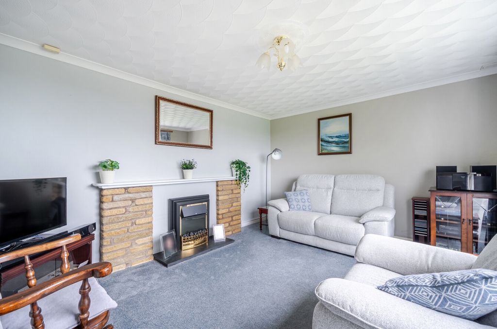Property photo 2 of 24 1459921-6-6A01F1E...