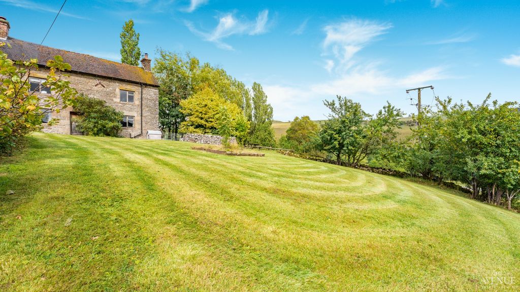 Property photo 1 of 16 4399620