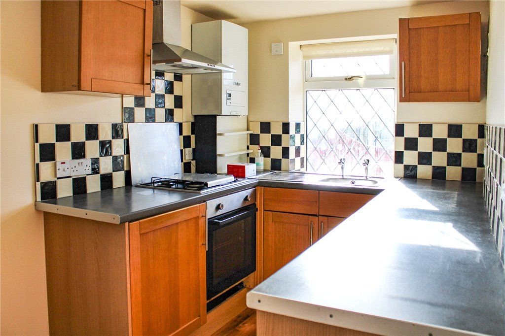 Property photo 3 of 10 Kitchen