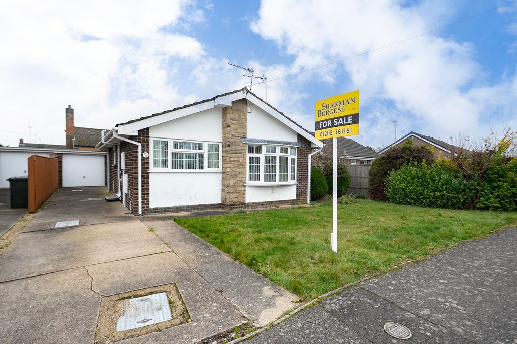 Property photo 1 of 8