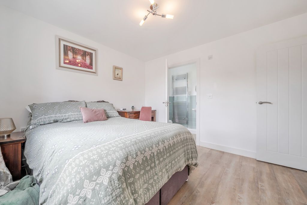 Property photo 2 of 21 1500007-19-19Fffd...