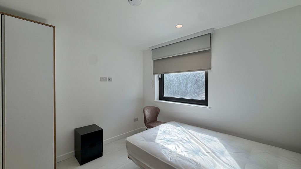 Property photo 1 of 28 Bedroom