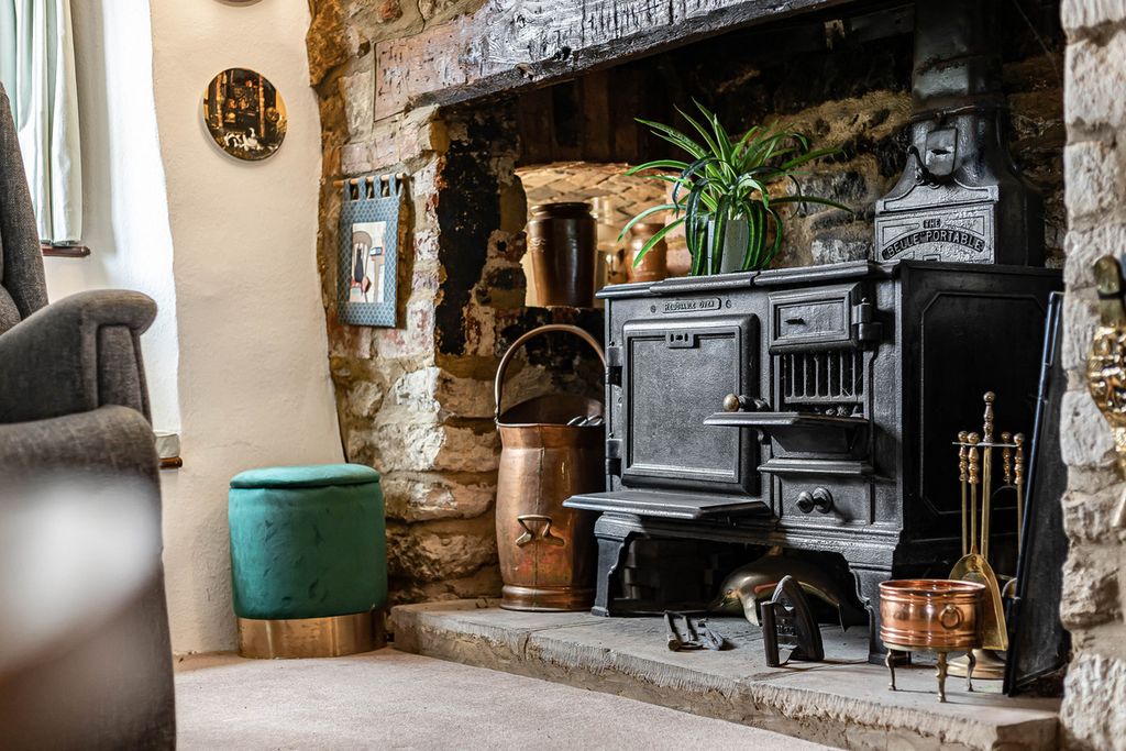 Property photo 3 of 34