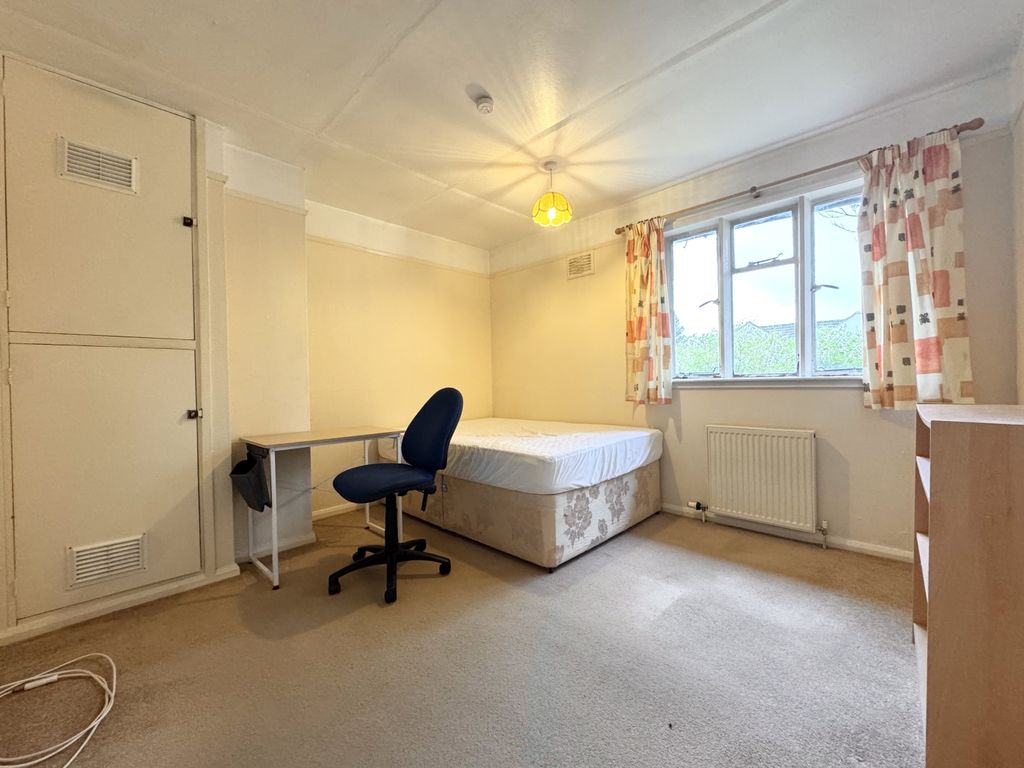 Property photo 1 of 6 Img_7114