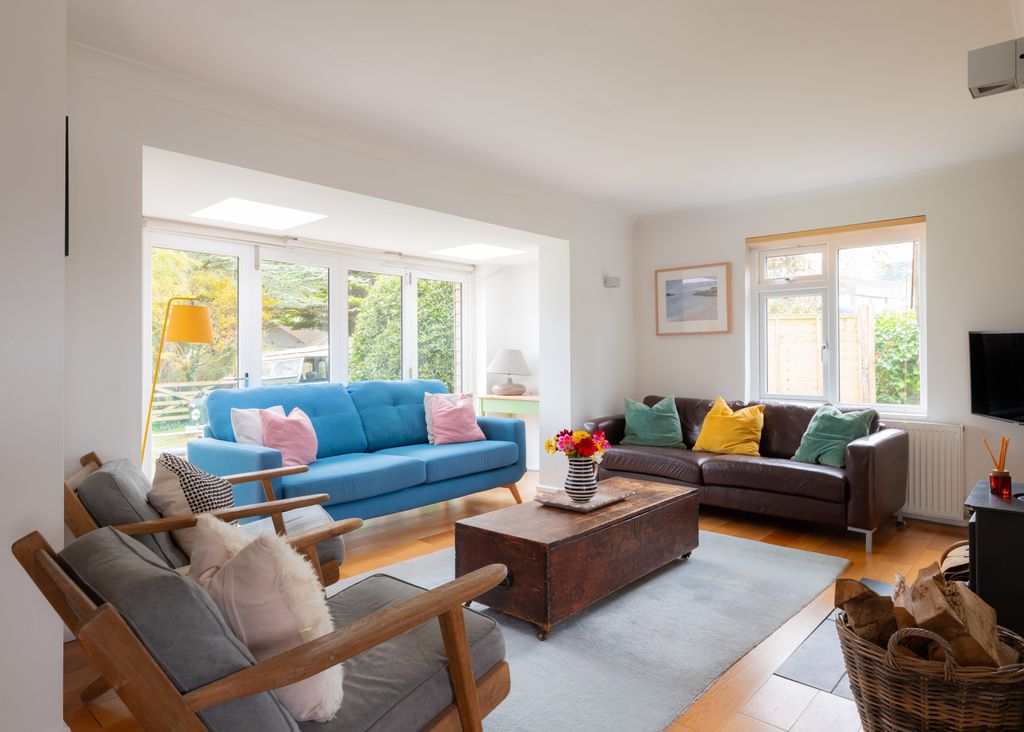 Property photo 2 of 18 Gallery