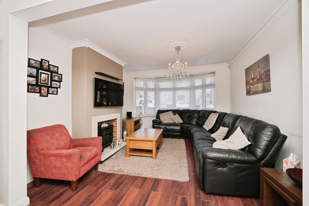 Property photo 2 of 19