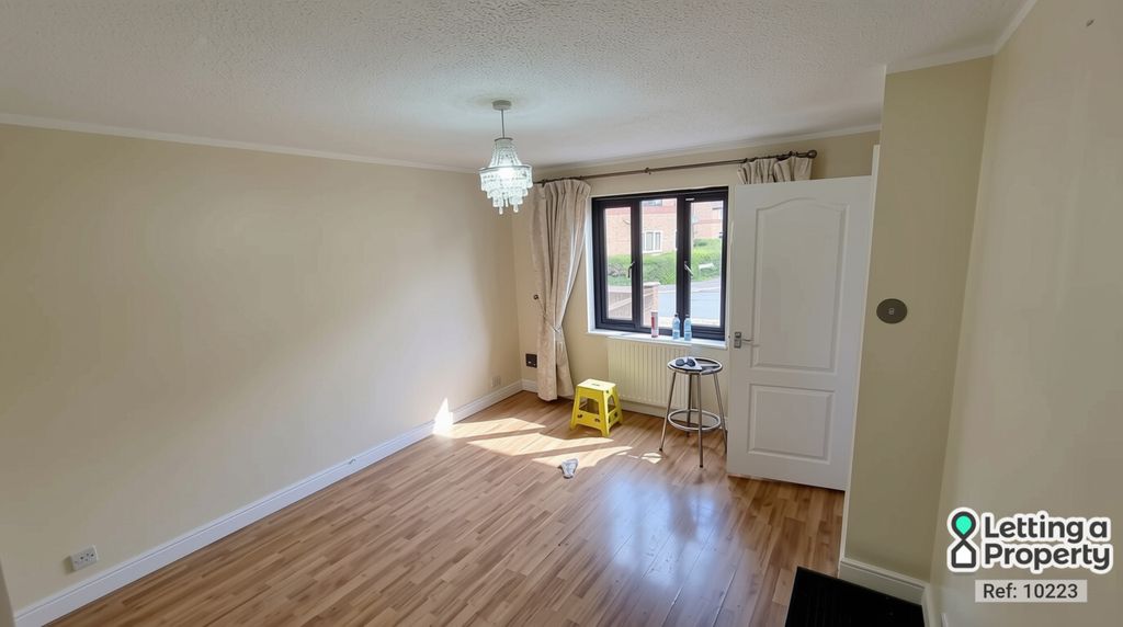 Property photo 3 of 14