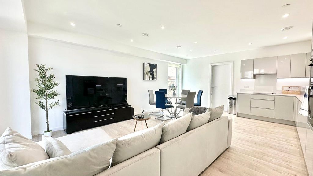 Property photo 1 of 22 Picture No. 07