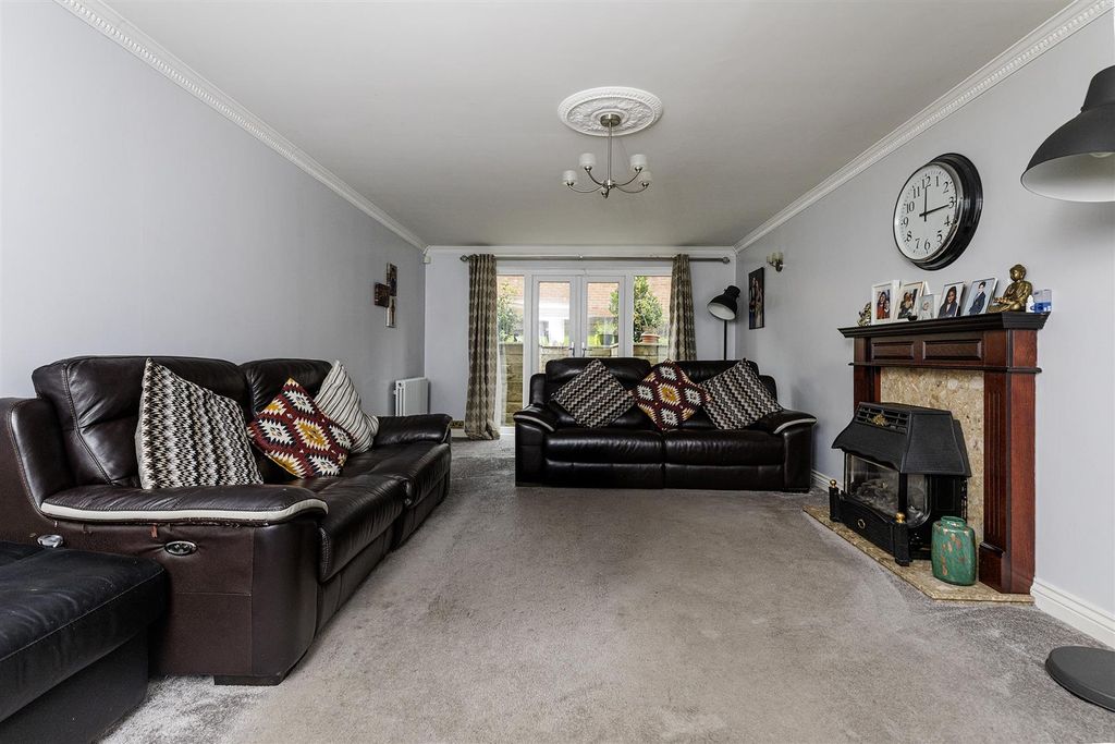 Property photo 3 of 45
