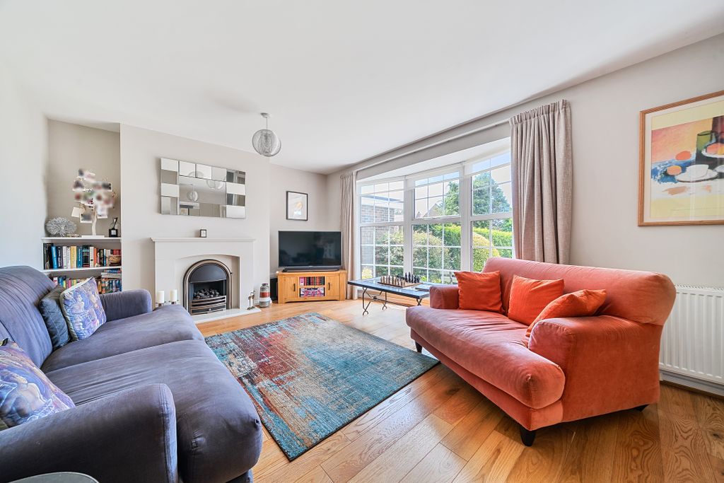 Property photo 2 of 19