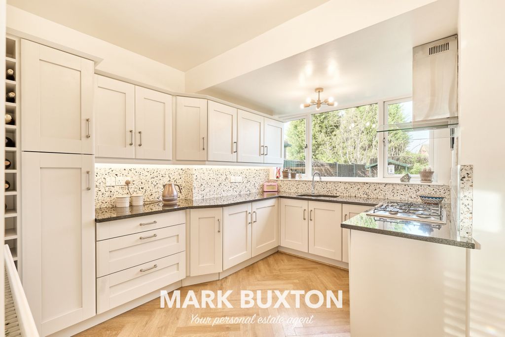 Property photo 2 of 30