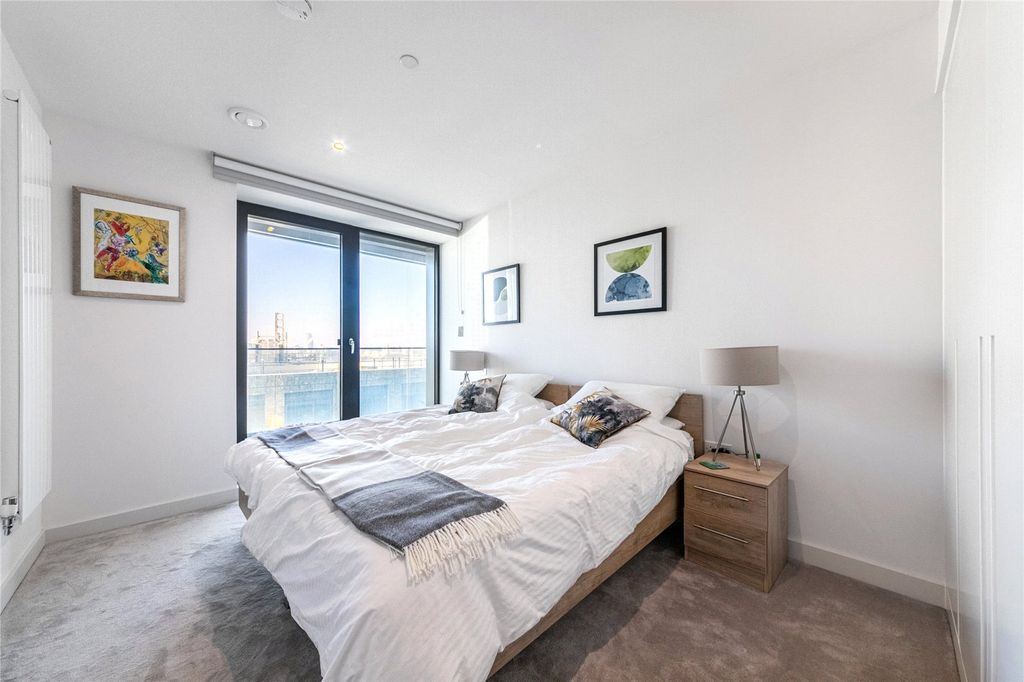 Property photo 3 of 11 Picture No. 14