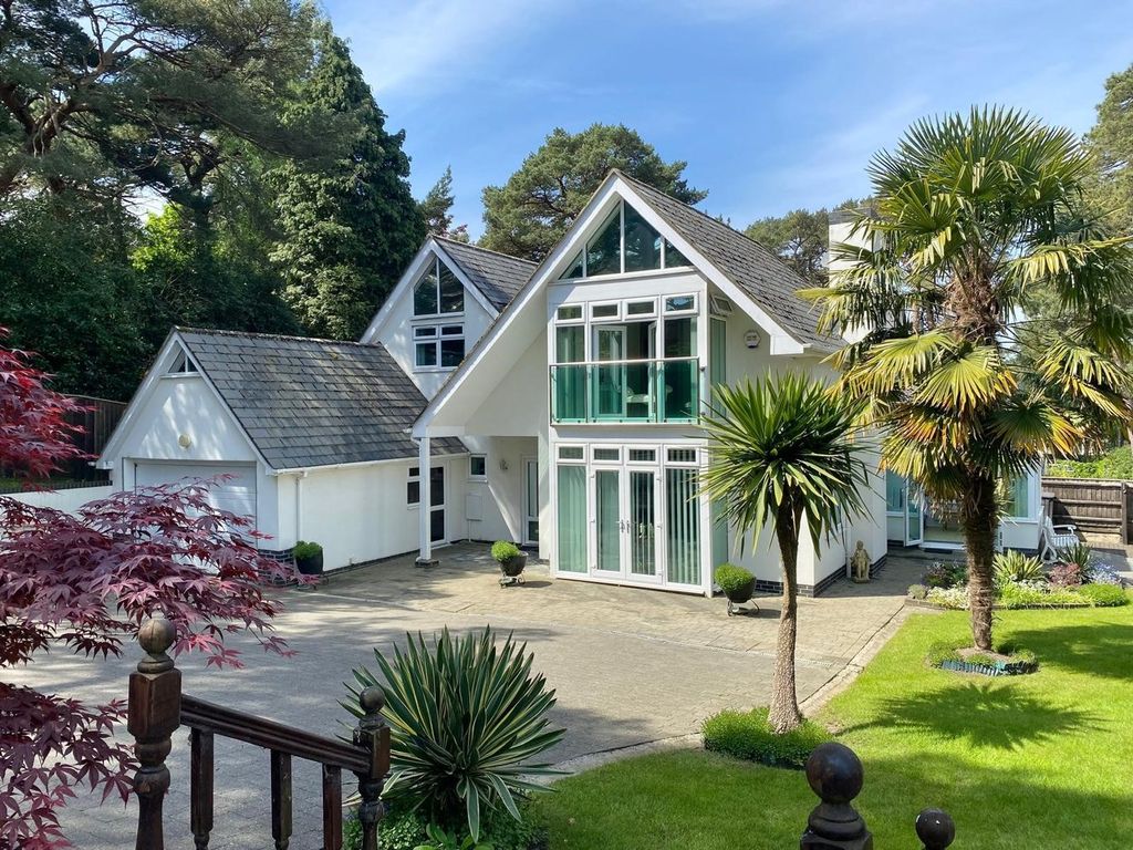 Property photo 1 of 32