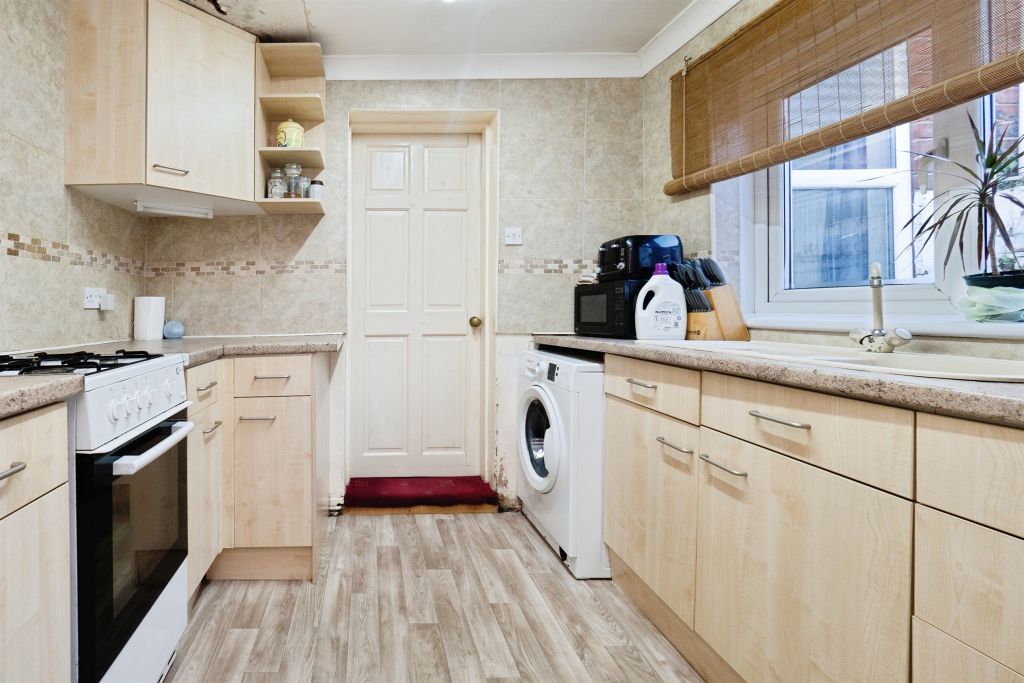 Property photo 3 of 13