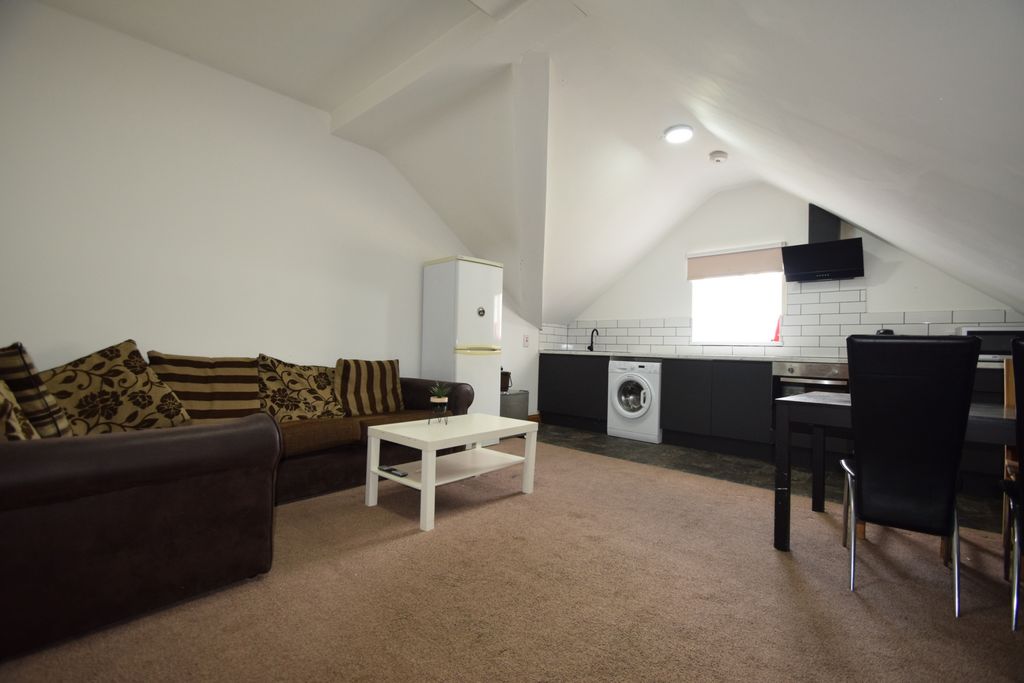 Property photo 2 of 13 Photo 3