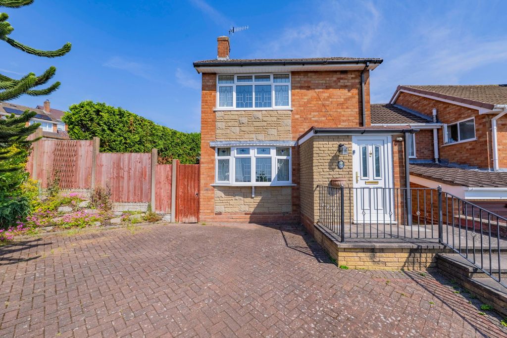 Property photo 1 of 44