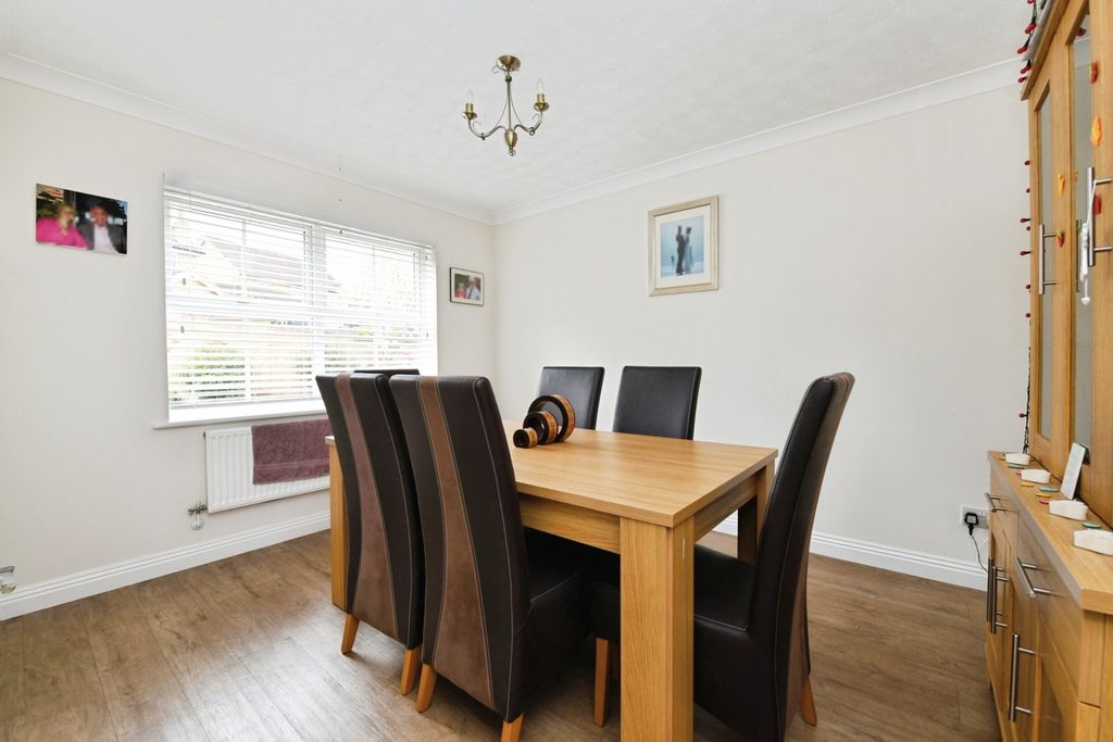 Property photo 3 of 21 Pbox-Img.Jpg