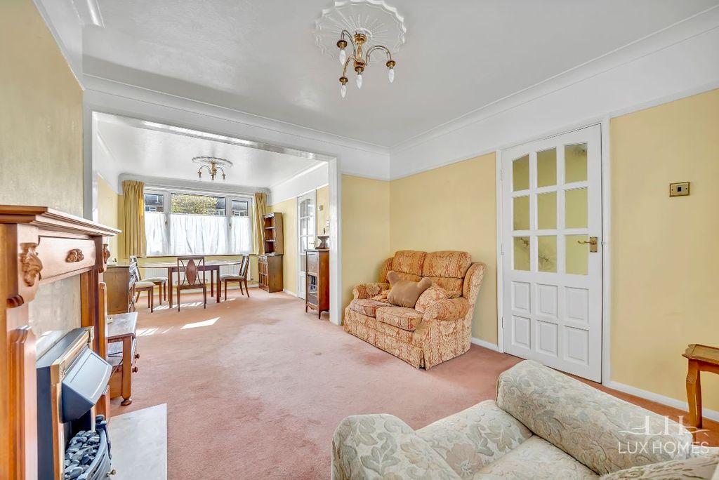 Property photo 3 of 15
