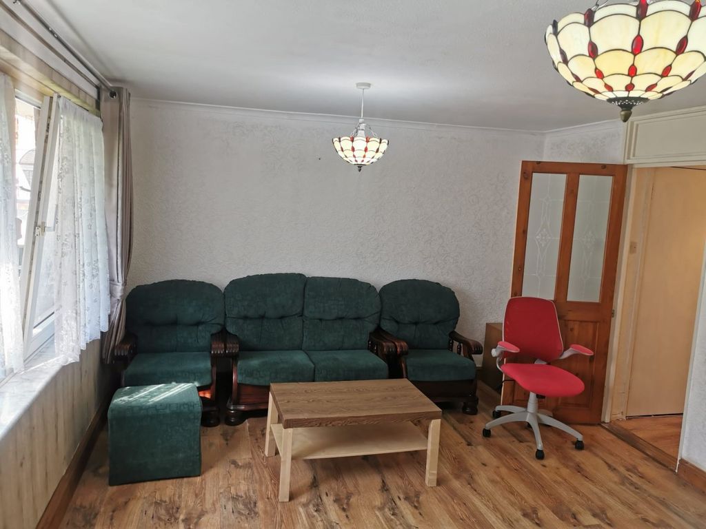 Property photo 3 of 5 Picture No. 04