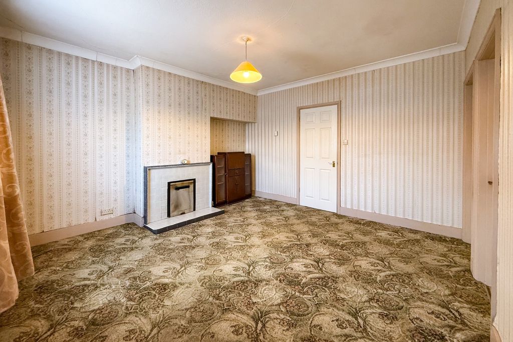 Property photo 2 of 12 4965464