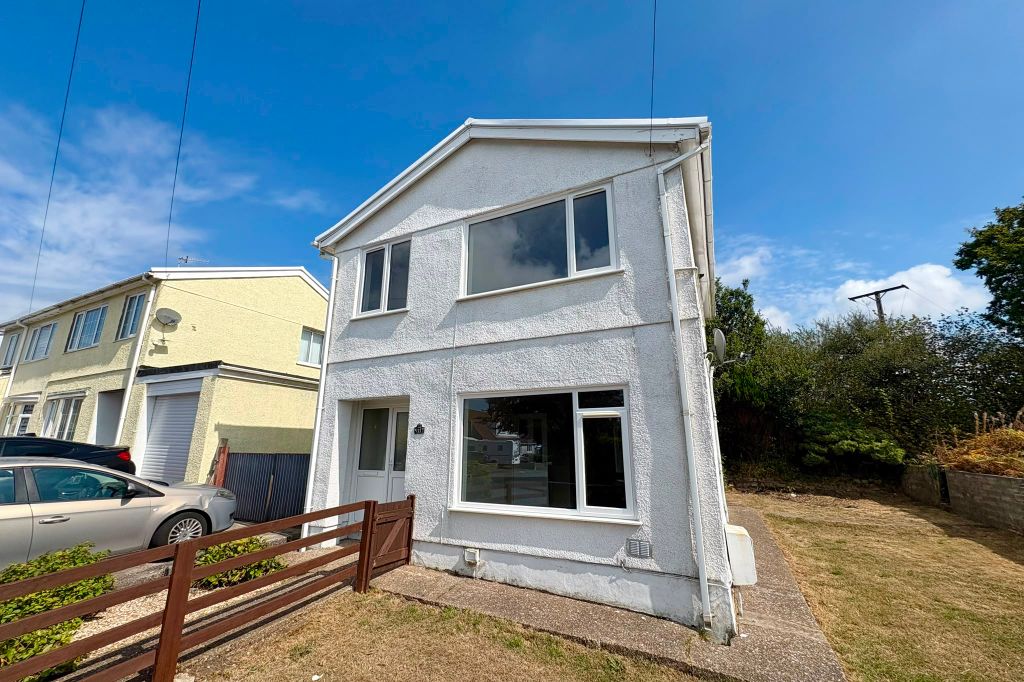 Property photo 2 of 23