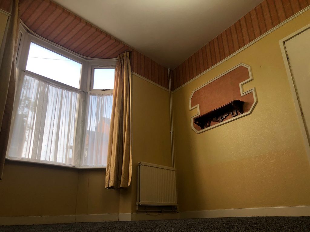 Property photo 3 of 13 Photo 2