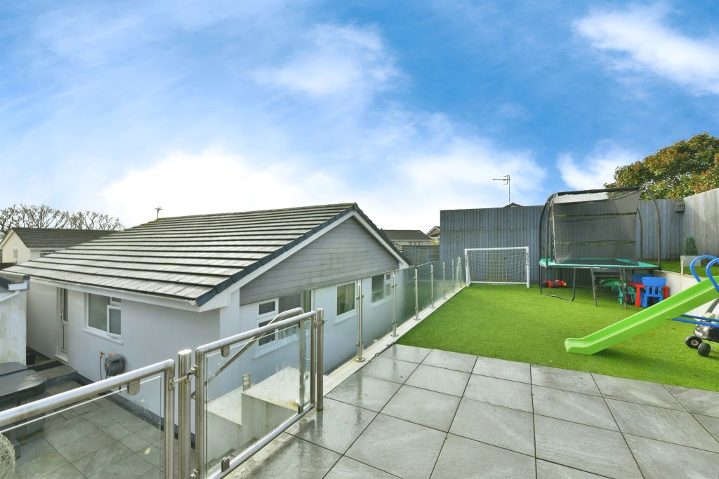 Property photo 3 of 20