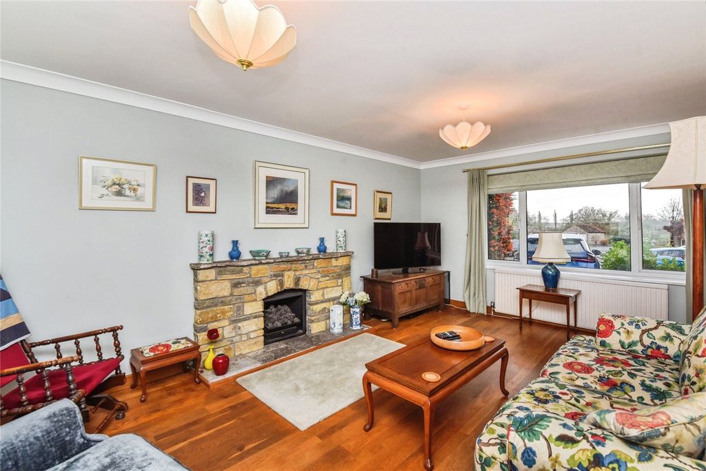 Property photo 2 of 22 Picture No. 12