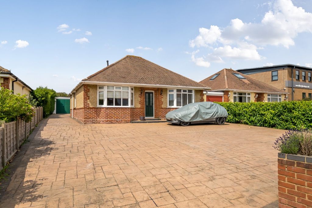 Property photo 1 of 12 Picture No. 15