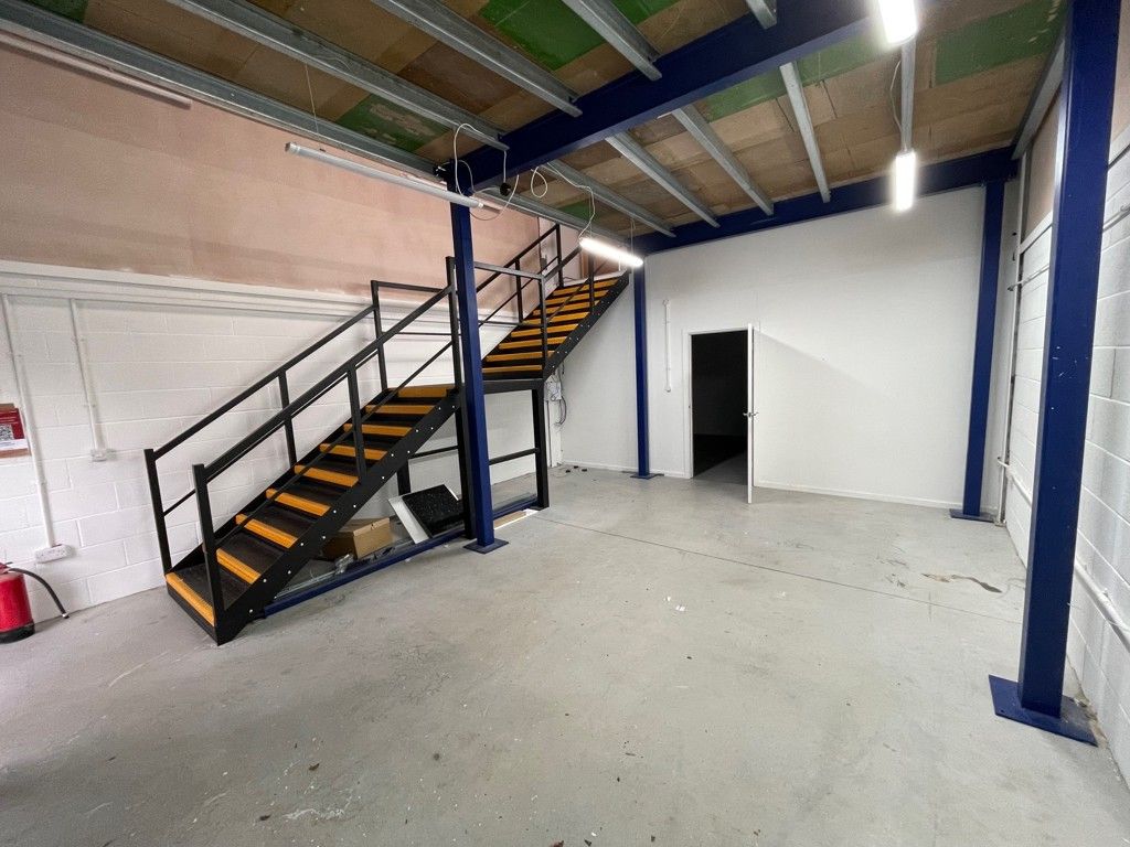 Property photo 2 of 9 Photo 16