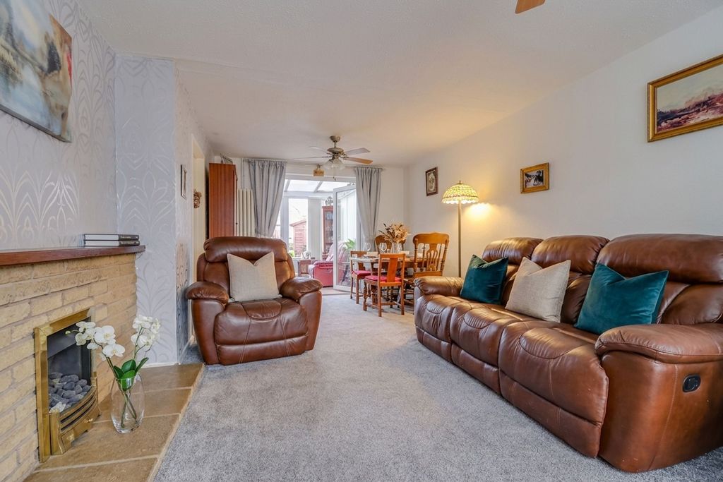 Property photo 2 of 15