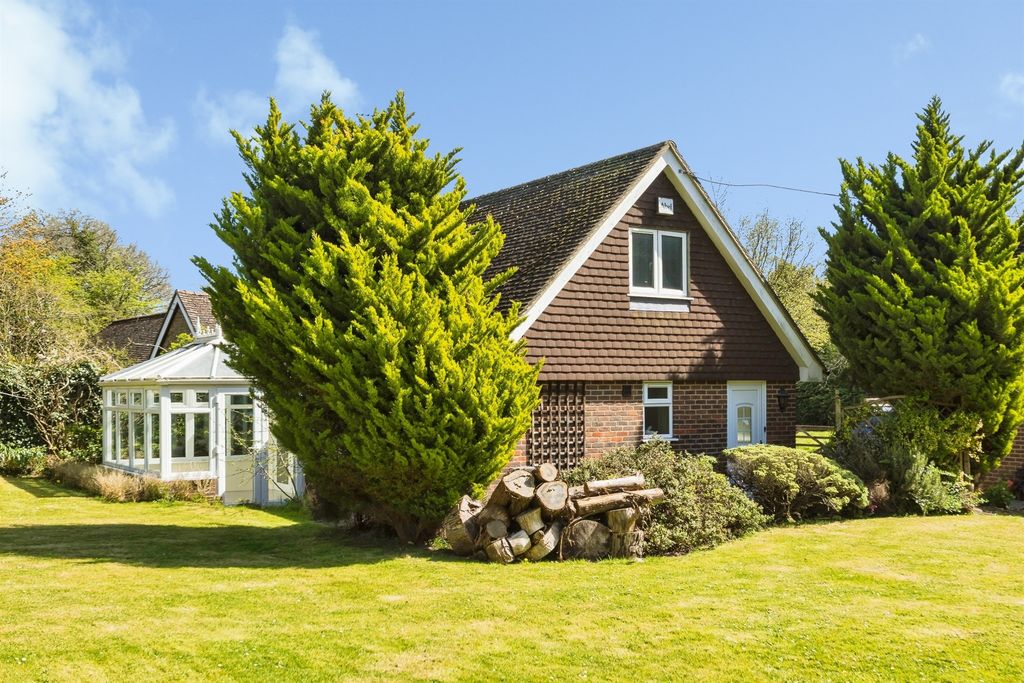 Property photo 1 of 21