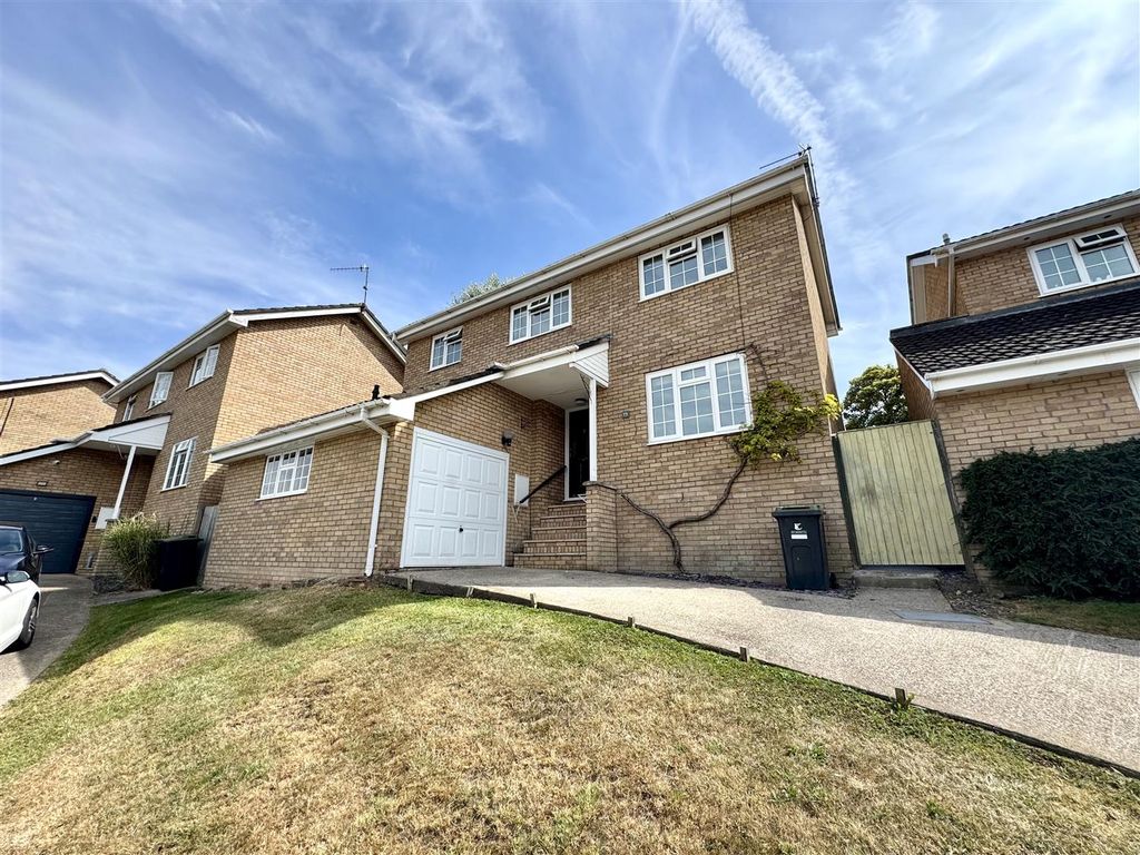 Property photo 1 of 29 St. Kingsmark Avenue