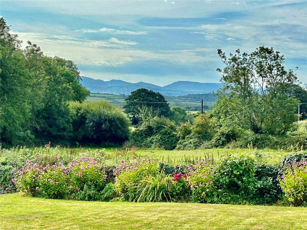 Property photo 2 of 24 Picture No. 24