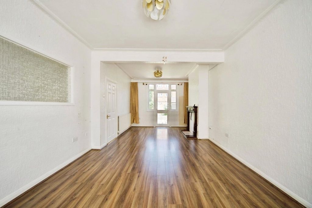 Property photo 3 of 17 Picture No. 20
