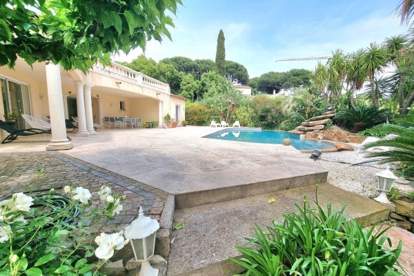 Property photo 2 of 7