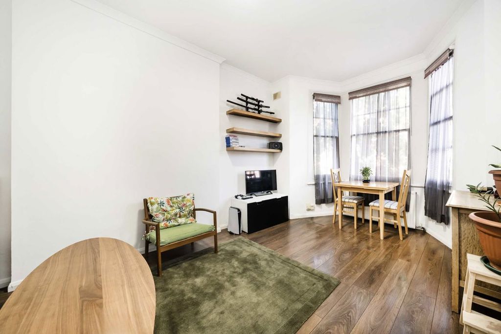Property photo 2 of 6