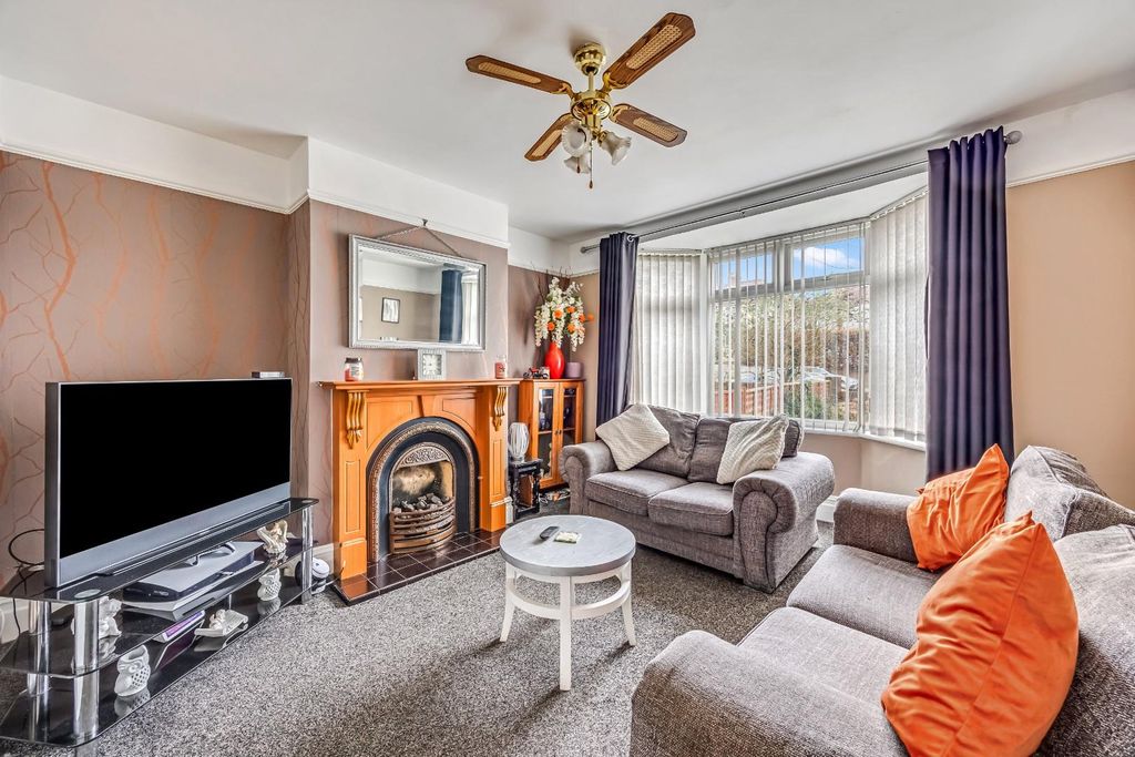 Property photo 3 of 18