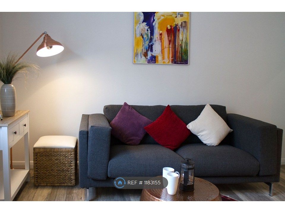 Property photo 2 of 18 Sofa