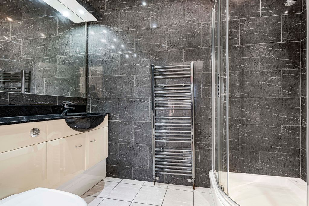 Additional image 22 of 5 bed detached house for saleMymms Drive, Brookmans Park AL9