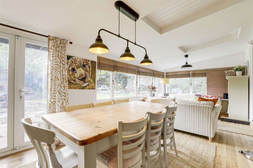 Property photo 3 of 26