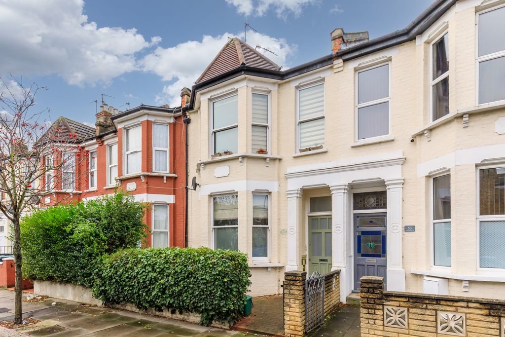 Property photo 1 of 17