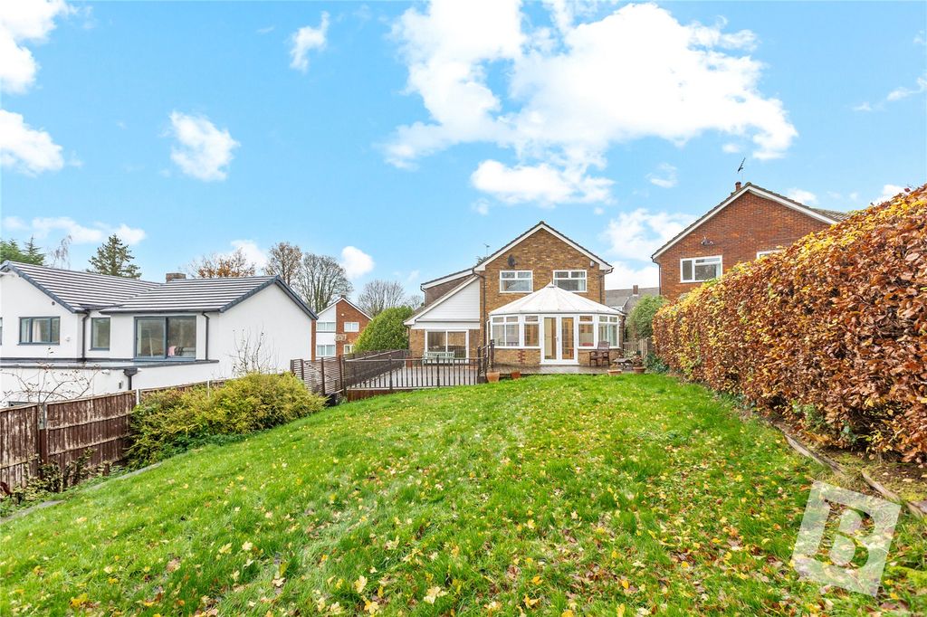 Property photo 2 of 32 Picture No. 26