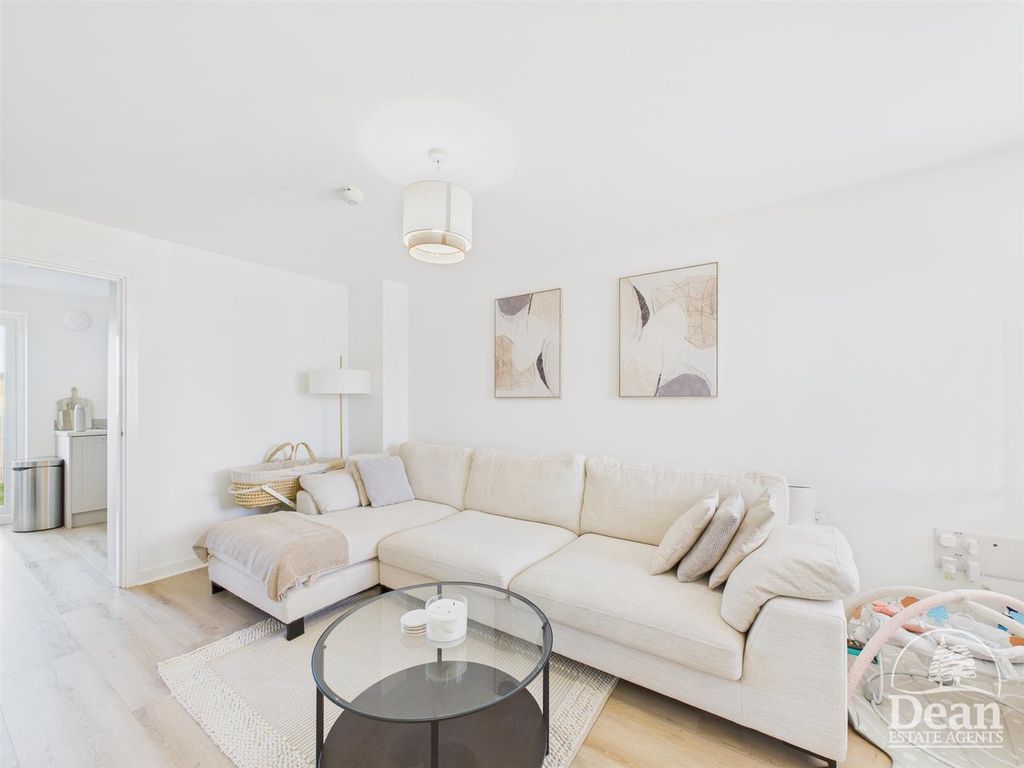 Property photo 2 of 17