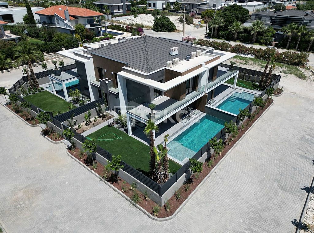 Property photo 2 of 14